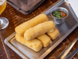 Bastones de muzzarella