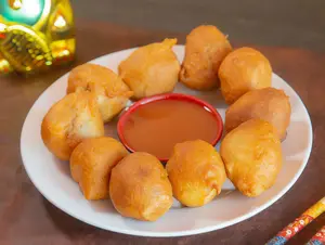 Buñuelo pollo con s/agridulce
