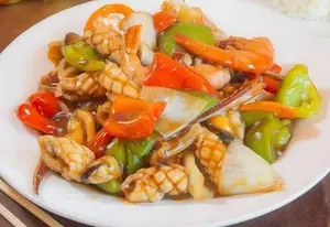 Calamares koun pau picantes