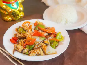 Cazuela de mariscos a la china