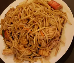 Tallarines con marisco