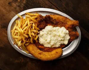 Suprema de pollo a la maryland