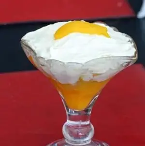 Duraznos con crema
