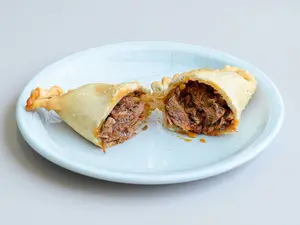 Empanada carne a cuchillo