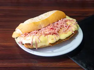 Sandw de mila con jam y queso