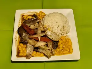 Bistec encebollado combinado