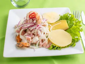 Ceviche mixto
