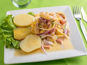 Ceviche mixto crema de rocoto