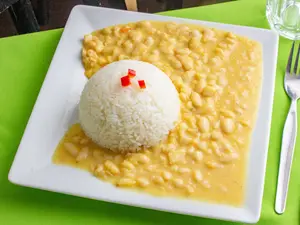 Frijoles con arroz
