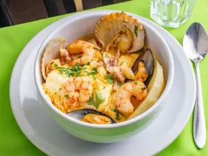 Sopa chupe de mariscos