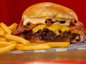Street Bacon Doble con papas