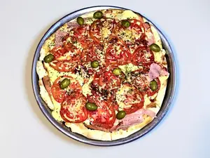Pizza napolitana con jamón