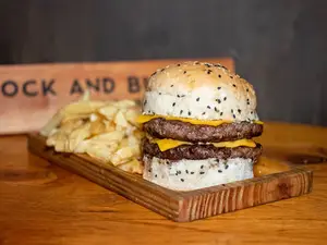 Hamburguesa doble cheddar