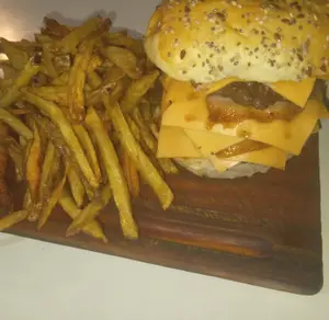 Hamburguesa 6 Triple Con Papas