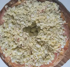 Pizza Napolitana Con Huevo