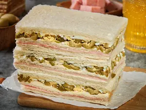 Miga Jamon y Aceitunas