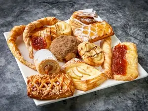 12 facturas surtidas