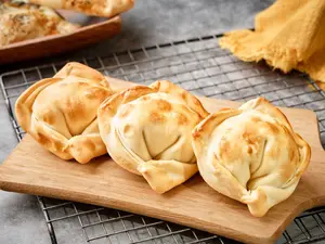 Empanada verdeo y 3 quesos