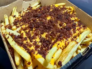 Fritas Con Cheddar Y Bacon