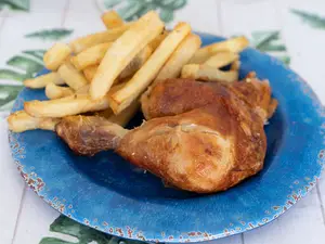 1/4 De Pollo Con Guarnicion
