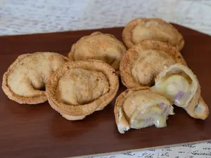 Empanadas de j y m fritas x 6
