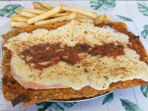 Milanesa de Carne Napolitana con Guarnición