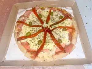 Pizza Jamon Y Morron