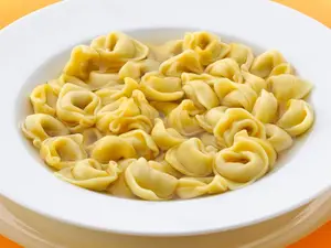CAPELETIS CON SALSA BOLOGNESA