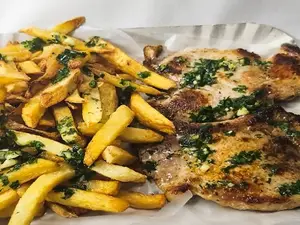 COSTILLA DE CERDO C/ FRITAS