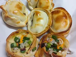 Empanada cebolla y queso