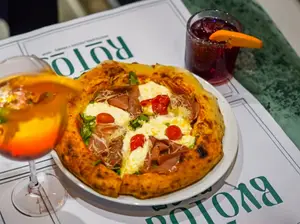 Pizza Rúcula Y Crudo