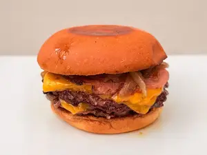 Hamburguesa bacon + papas