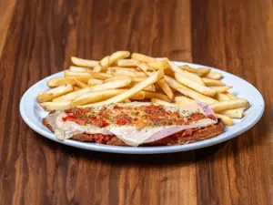 Milanesa de carne napolitana
