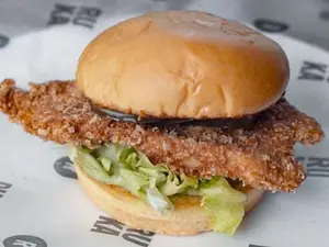 Hamburguesa crispy yoda