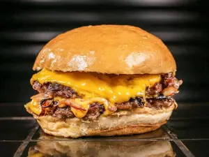 Burger doble vieja confiable