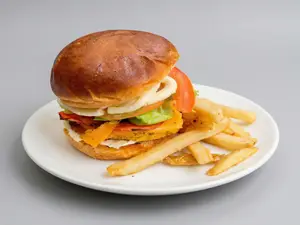 Cheeseburger vegana con jamon