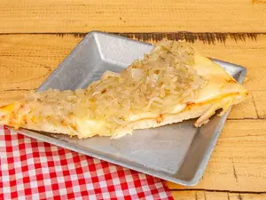 Pizza fugazetta