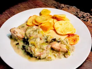 Pollo Al Verdeo + Papas