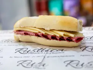 Salame y queso