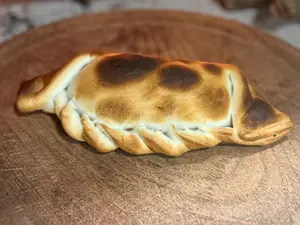 EMPANADA CHESSE BURGER