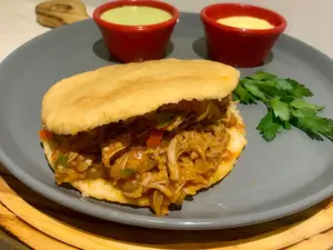 Arepa De Carne Mechada
