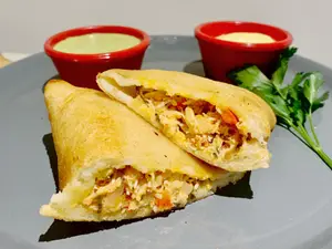 Empanada De Pollo Mechado