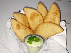 6 empanadas variadas