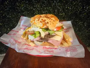 Hamburguesa completa simple