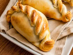 Media docena empanadas