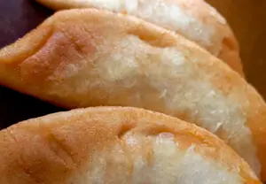 Empanada De Gordon Blue