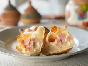 Empanada de jamón y queso