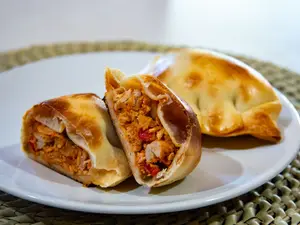 Empanada salteña de pollo