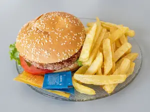Hamburguesa c/ papas fritas
