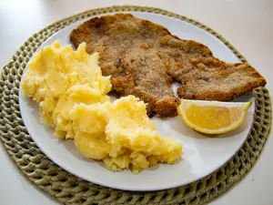 Suprema de pollo con puré